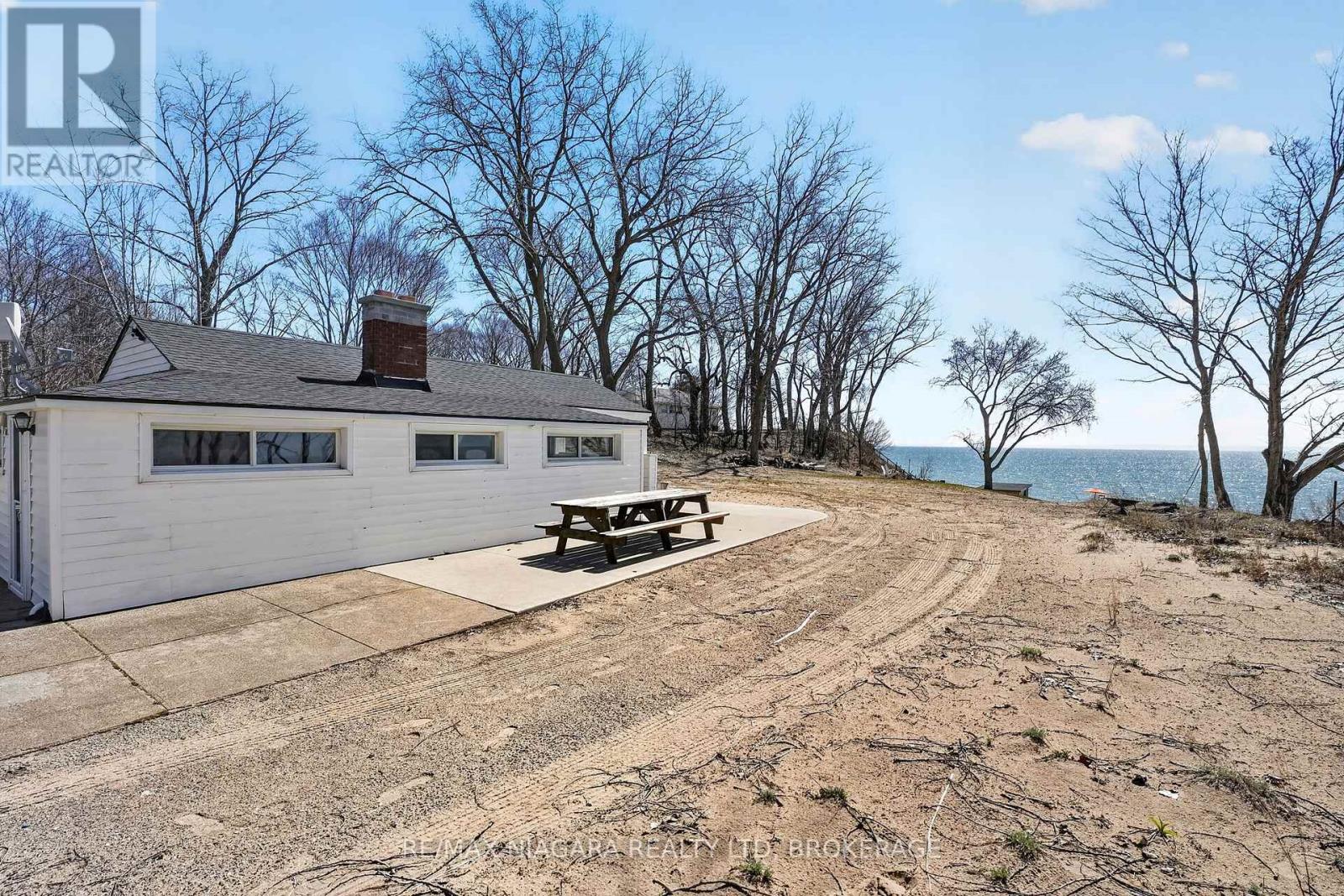 239 Pleasant Beach Road, Port Colborne (Sherkston), Ontario L0S 1R0 - Photo 38 - X12991784