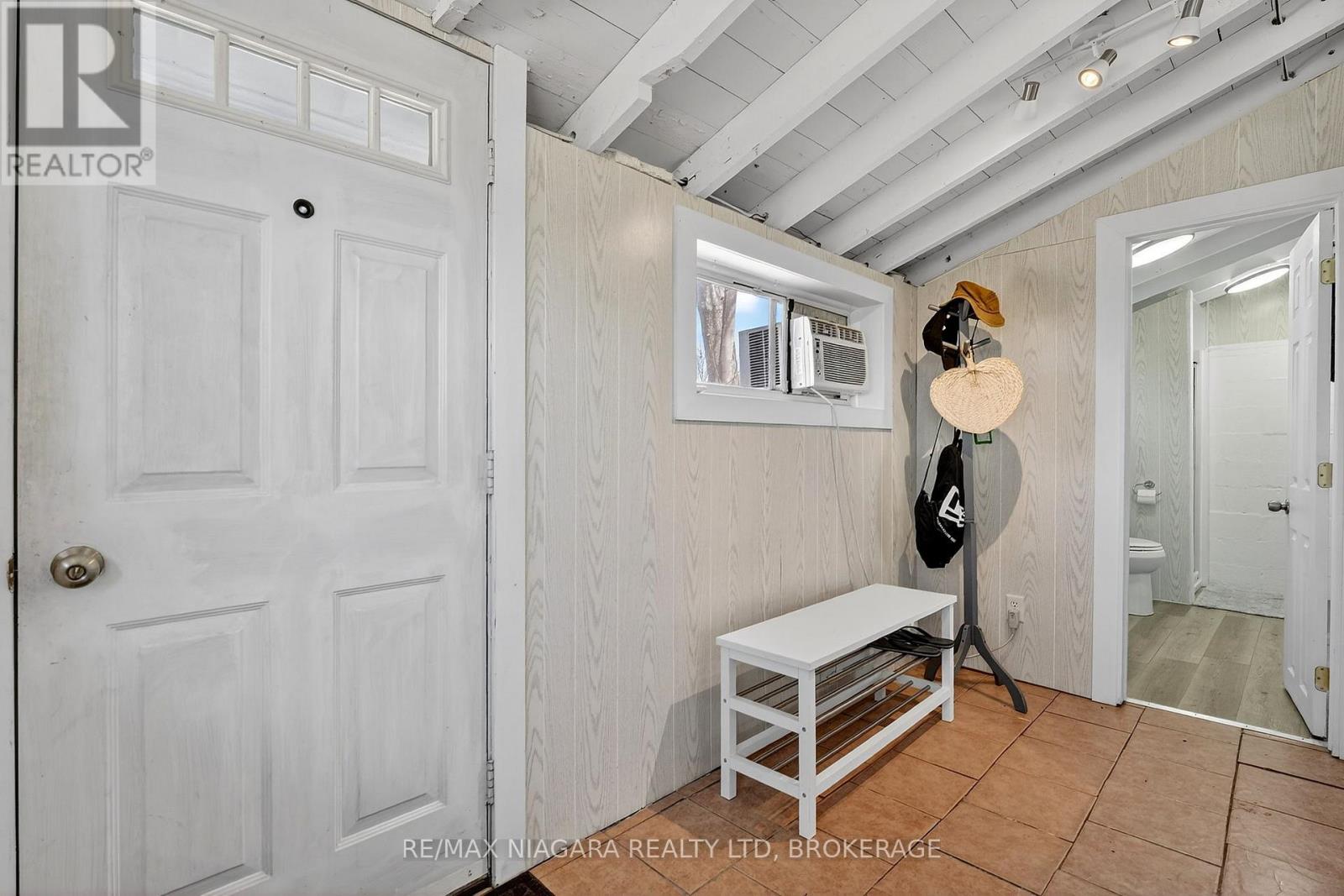 239 Pleasant Beach Road, Port Colborne (Sherkston), Ontario L0S 1R0 - Photo 4 - X12991784