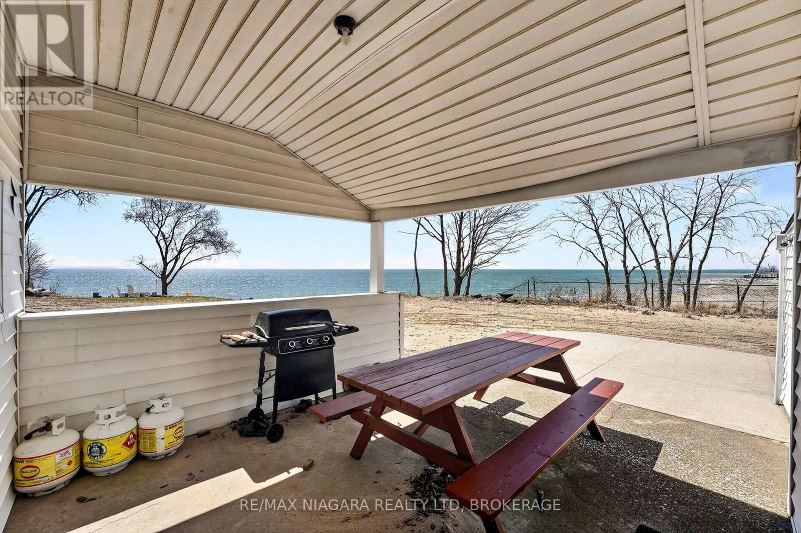 239 Pleasant Beach Road, Port Colborne (Sherkston), Ontario L0S 1R0 - Photo 40 - X12991784