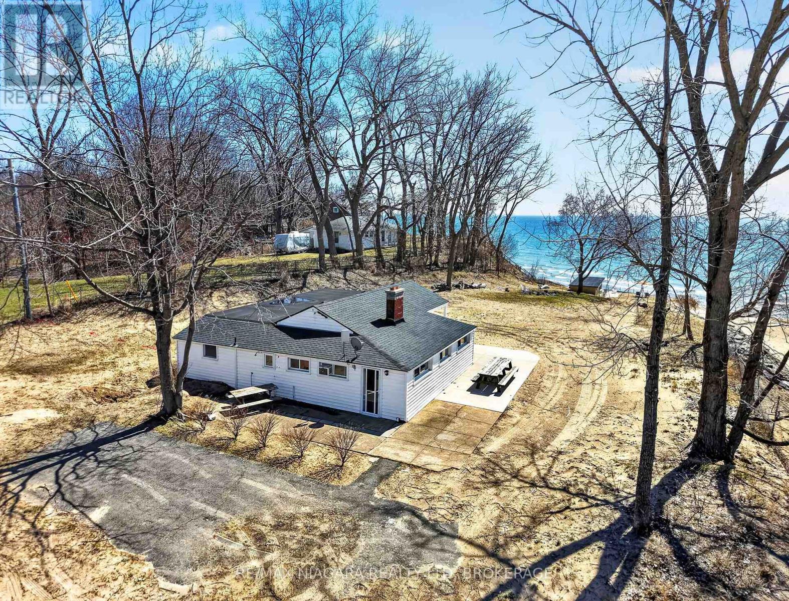 239 Pleasant Beach Road, Port Colborne (Sherkston), Ontario L0S 1R0 - Photo 44 - X12991784