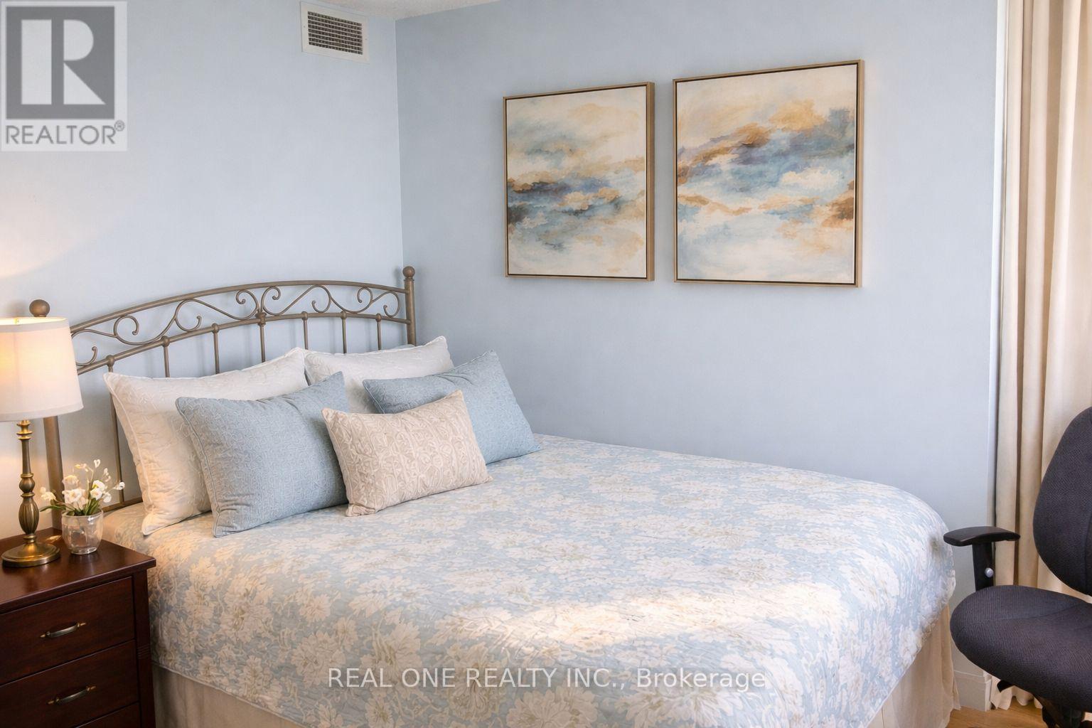 2125 - 238 Bonis Avenue, Toronto, Ontario  M1T 3W7 - Photo 5 - E12887350