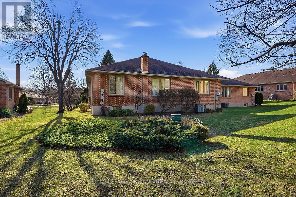 27 - 5 Cadeau Terrace, London South, Ontario  N6K 4H1 - Photo 29 - X12928008