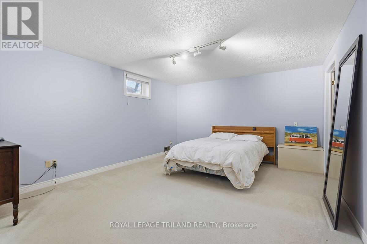 27 - 5 Cadeau Terrace, London South, Ontario  N6K 4H1 - Photo 25 - X12928008