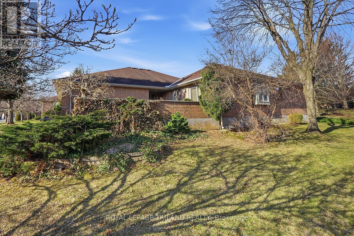 27 - 5 Cadeau Terrace, London South, Ontario  N6K 4H1 - Photo 28 - X12928008