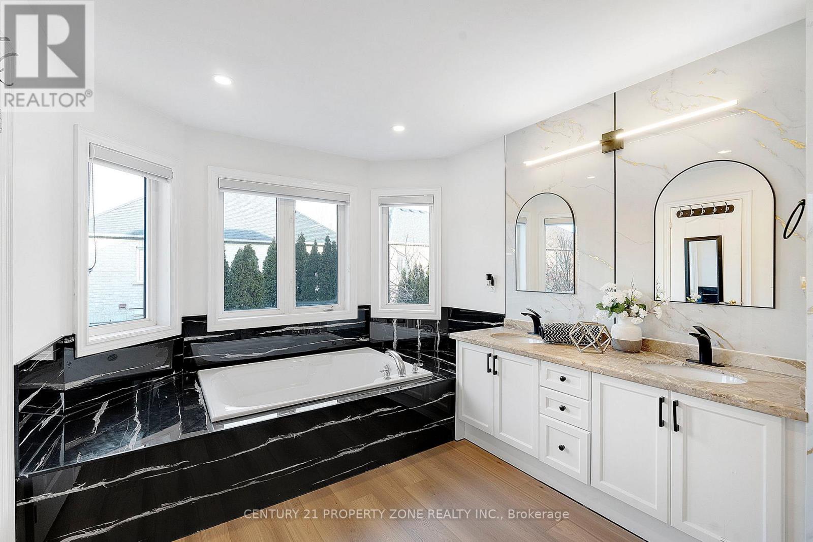 30 Grouse Lane, Brampton, Ontario L6Y 5L1 - Photo 13 - W12926576