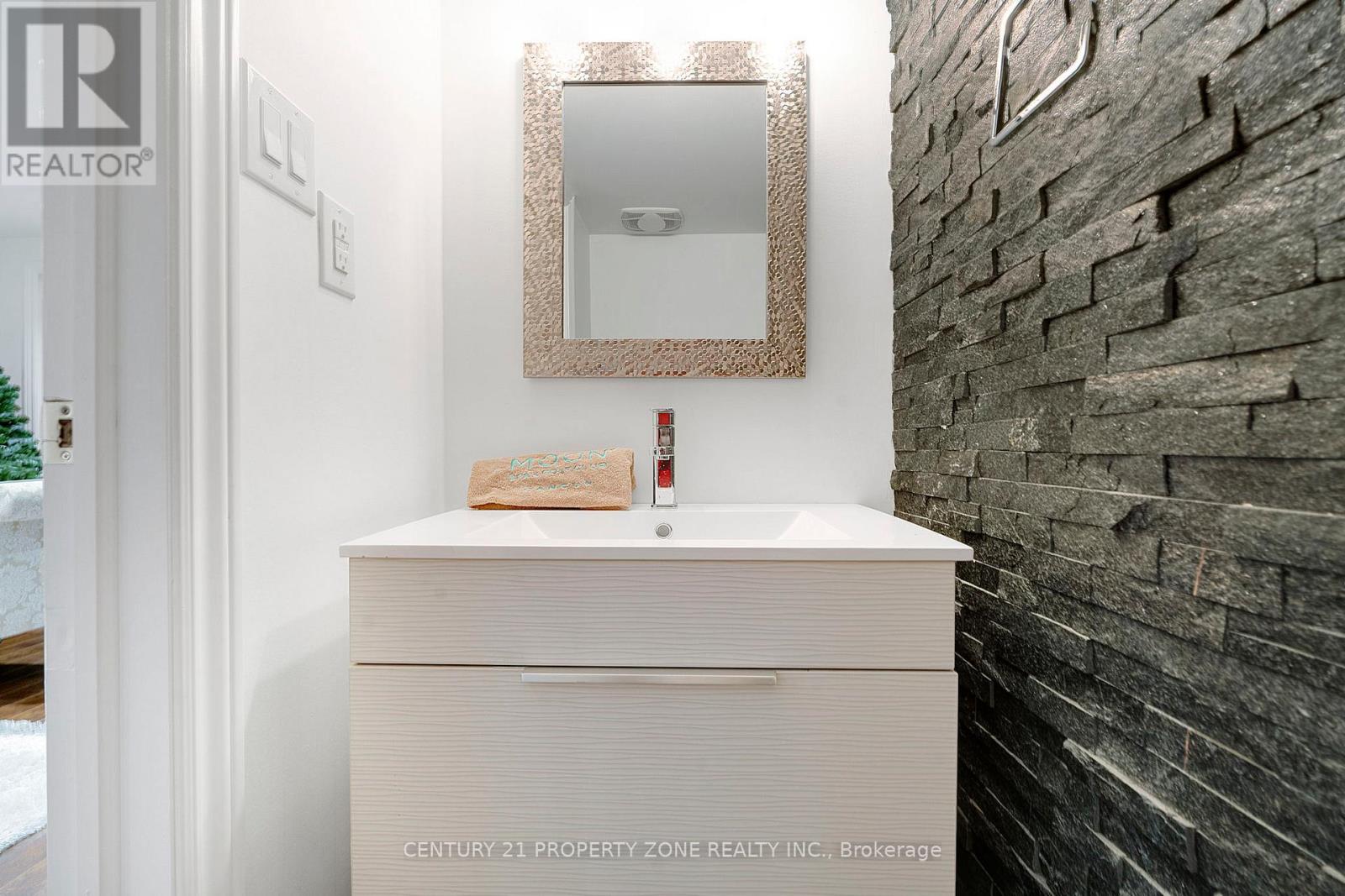 30 Grouse Lane, Brampton, Ontario L6Y 5L1 - Photo 32 - W12926576