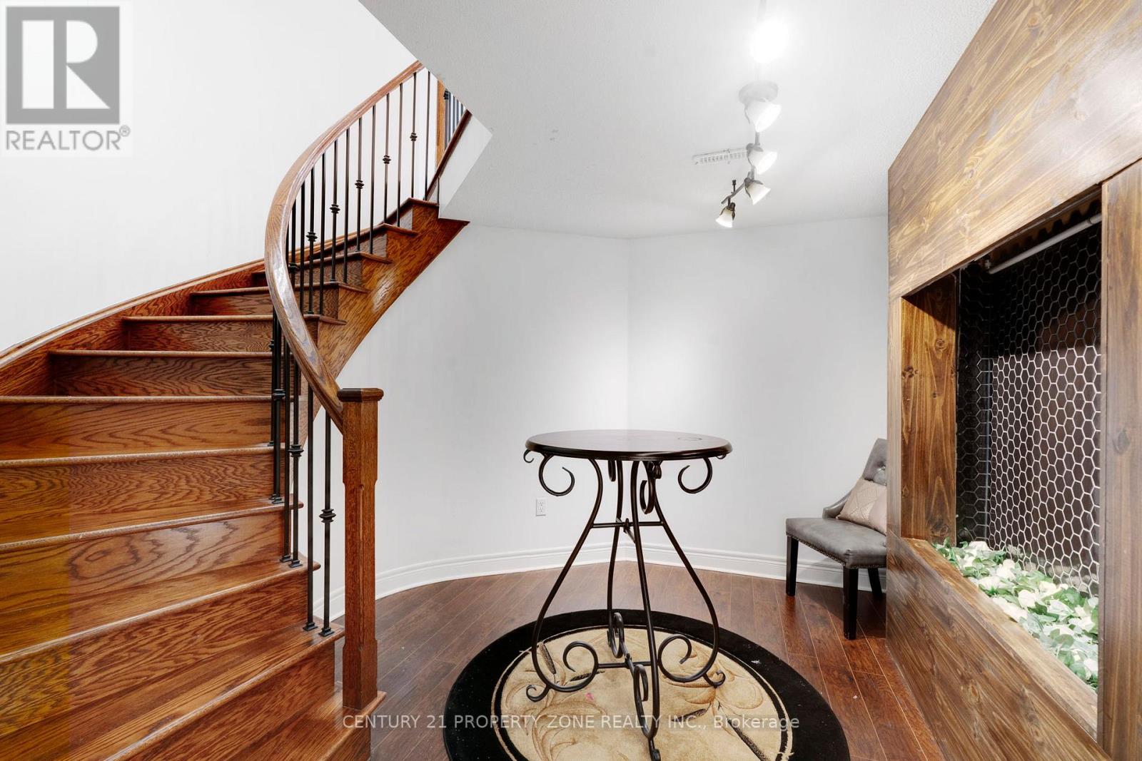 30 Grouse Lane, Brampton, Ontario L6Y 5L1 - Photo 25 - W12926576