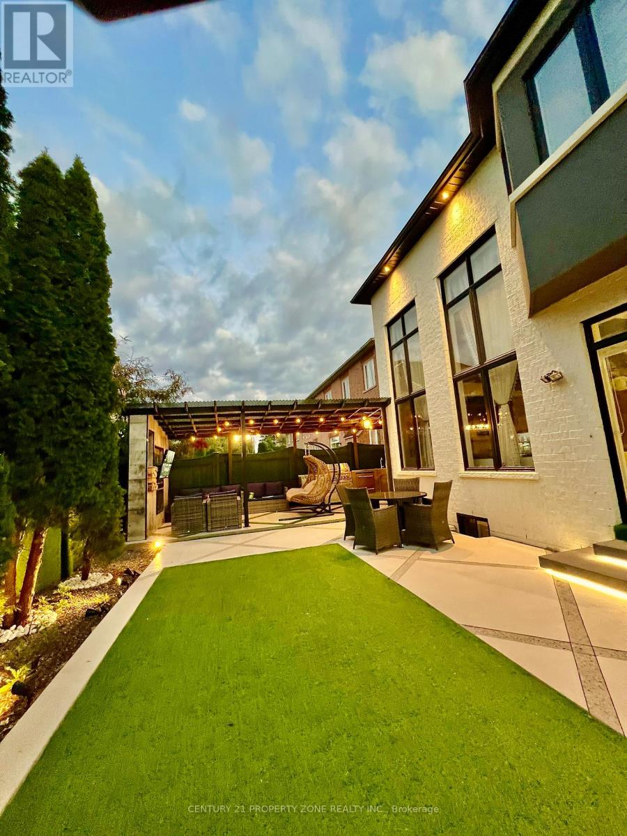 30 Grouse Lane, Brampton, Ontario L6Y 5L1 - Photo 50 - W12926576