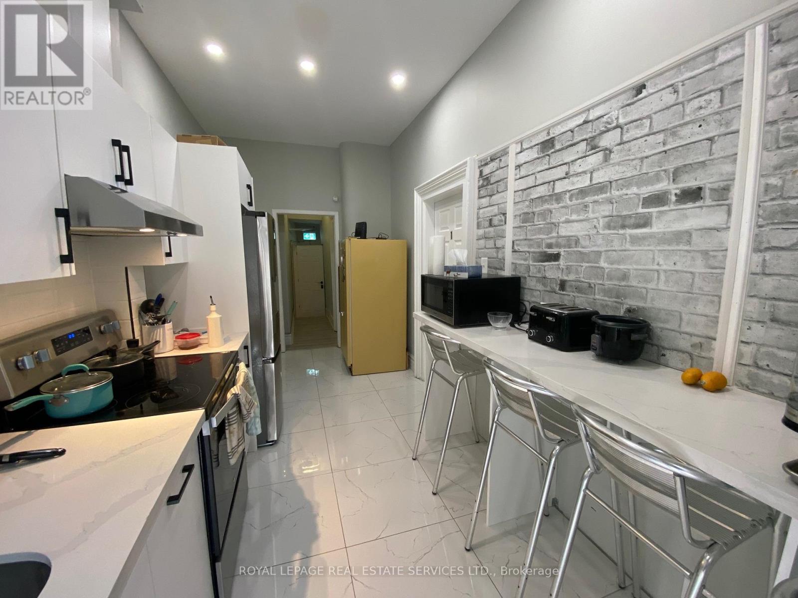 203 - 206 Carlton Street, Toronto, Ontario  M5A 2L1 - Photo 5 - C12991654