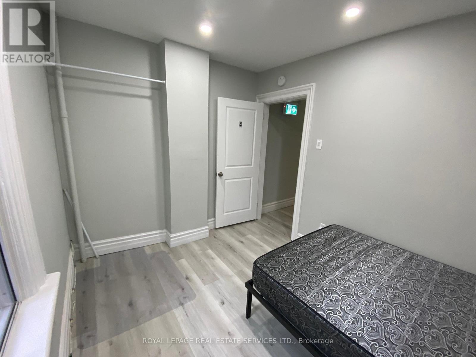 203 - 206 Carlton Street, Toronto, Ontario  M5A 2L1 - Photo 9 - C12991654