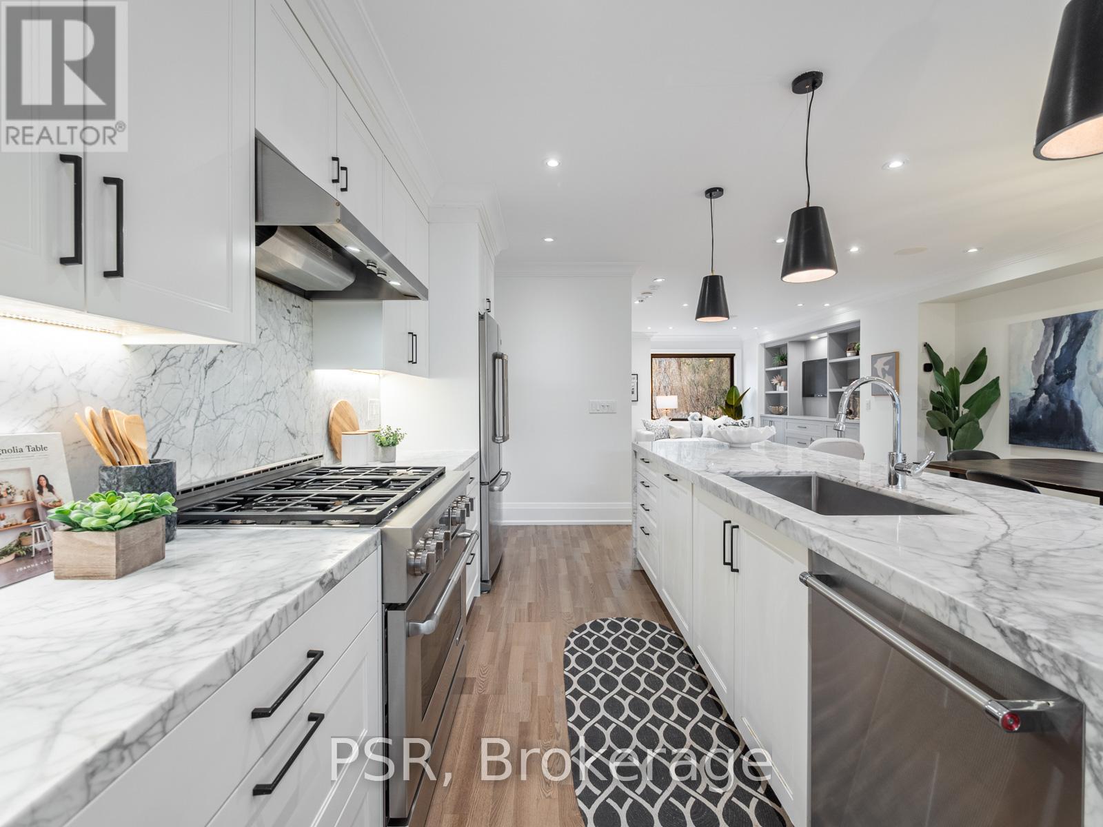 163 Arlington Avenue, Toronto, Ontario  M6C 2Z3 - Photo 7 - C12991662