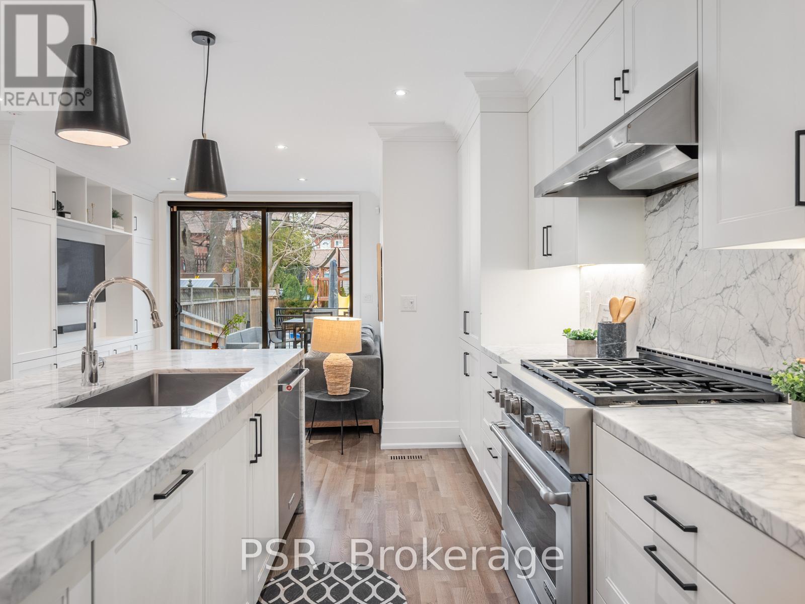 163 Arlington Avenue, Toronto, Ontario  M6C 2Z3 - Photo 8 - C12991662