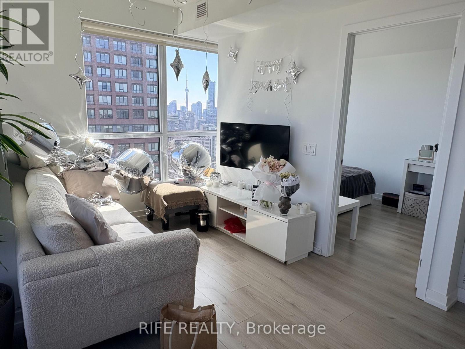 4010 - 395 Bloor Street E, Toronto, Ontario  M4W 1H7 - Photo 2 - C12991792