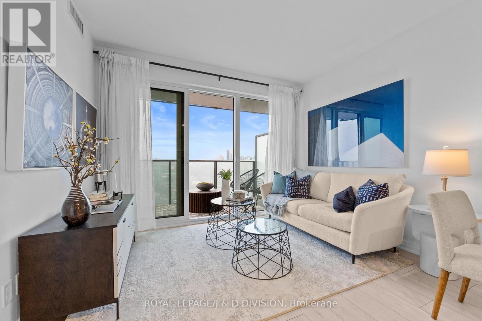 2104 - 99 Foxbar Road, Toronto, Ontario  M4V 0B2 - Photo 2 - C12991818