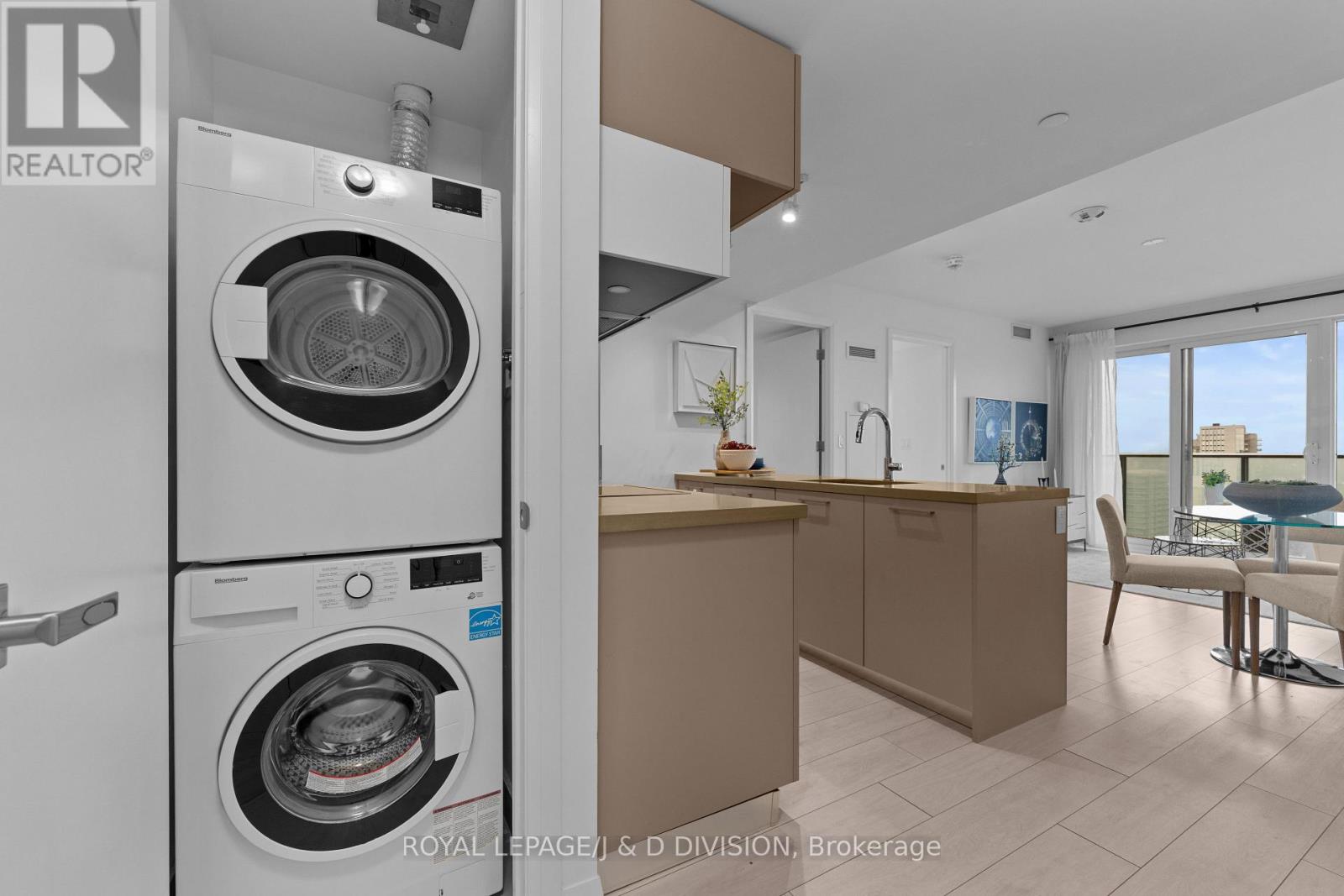 2104 - 99 Foxbar Road, Toronto, Ontario  M4V 0B2 - Photo 22 - C12991818