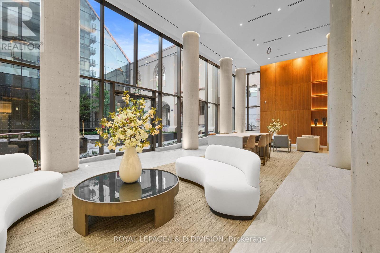 2104 - 99 Foxbar Road, Toronto, Ontario  M4V 0B2 - Photo 27 - C12991818