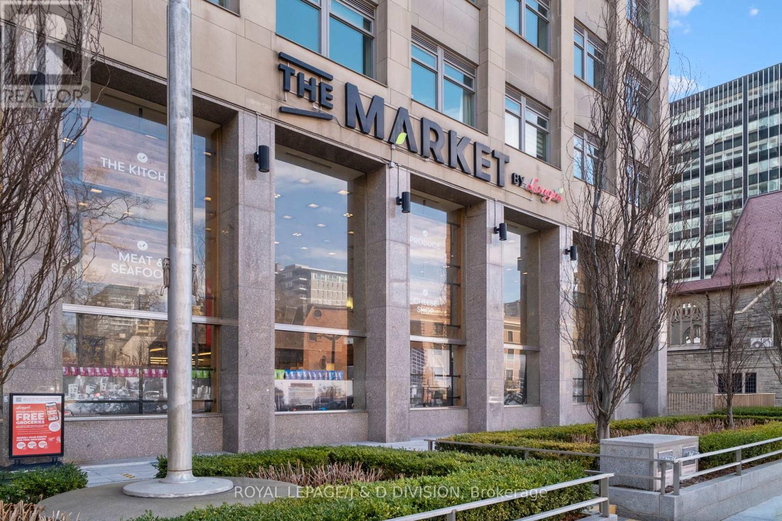 2104 - 99 Foxbar Road, Toronto, Ontario  M4V 0B2 - Photo 32 - C12991818