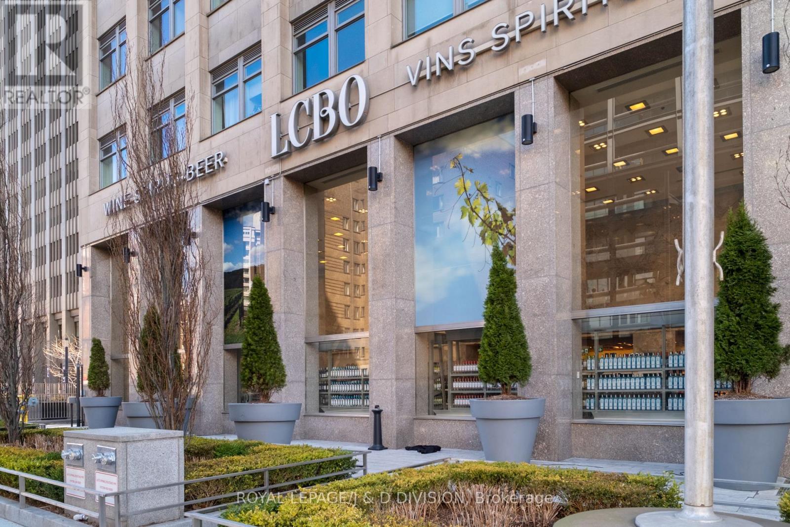 2104 - 99 Foxbar Road, Toronto, Ontario  M4V 0B2 - Photo 33 - C12991818