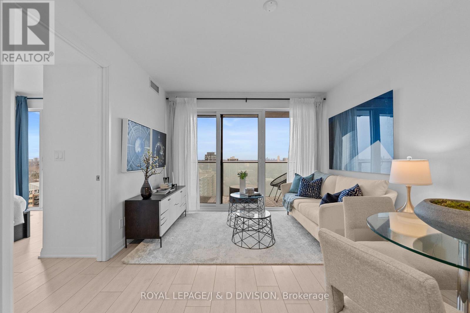 2104 - 99 Foxbar Road, Toronto, Ontario  M4V 0B2 - Photo 6 - C12991818