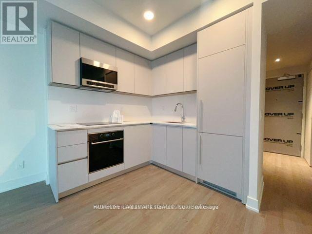 1605 - 8 Cumberland Street, Toronto, Ontario  M4W 0B6 - Photo 4 - C12991828