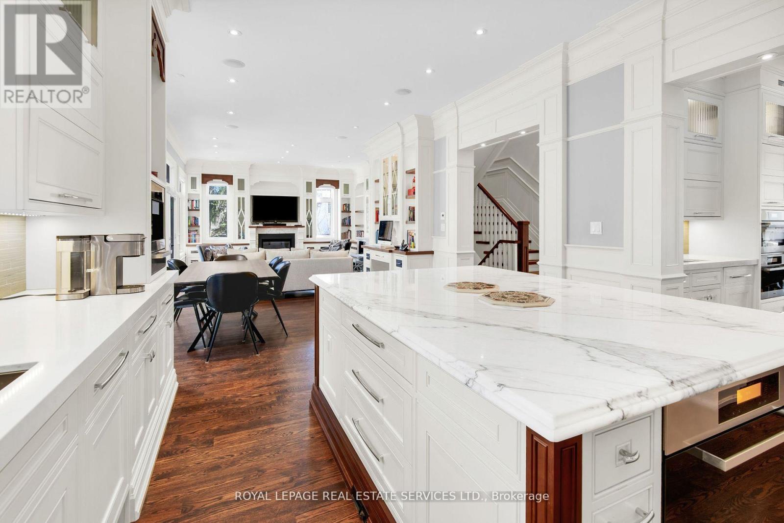 538 Melrose Avenue, Toronto, Ontario  M5M 2A3 - Photo 10 - C12991912