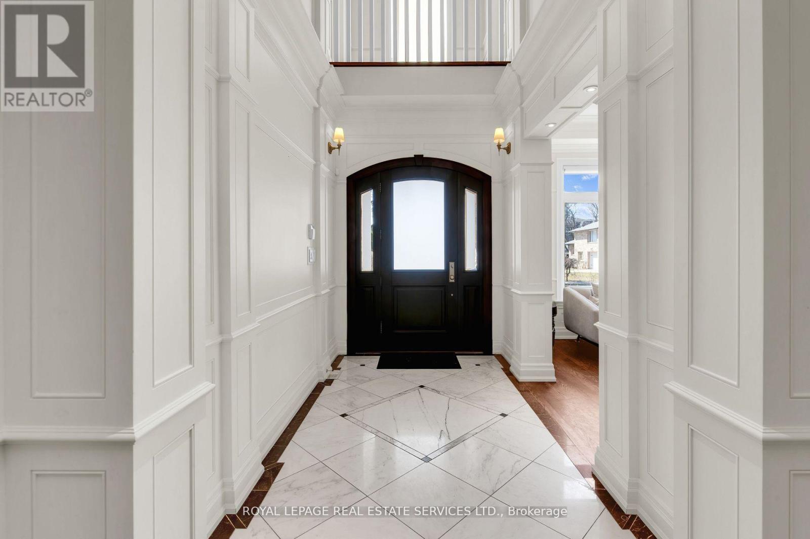 538 Melrose Avenue, Toronto, Ontario  M5M 2A3 - Photo 2 - C12991912