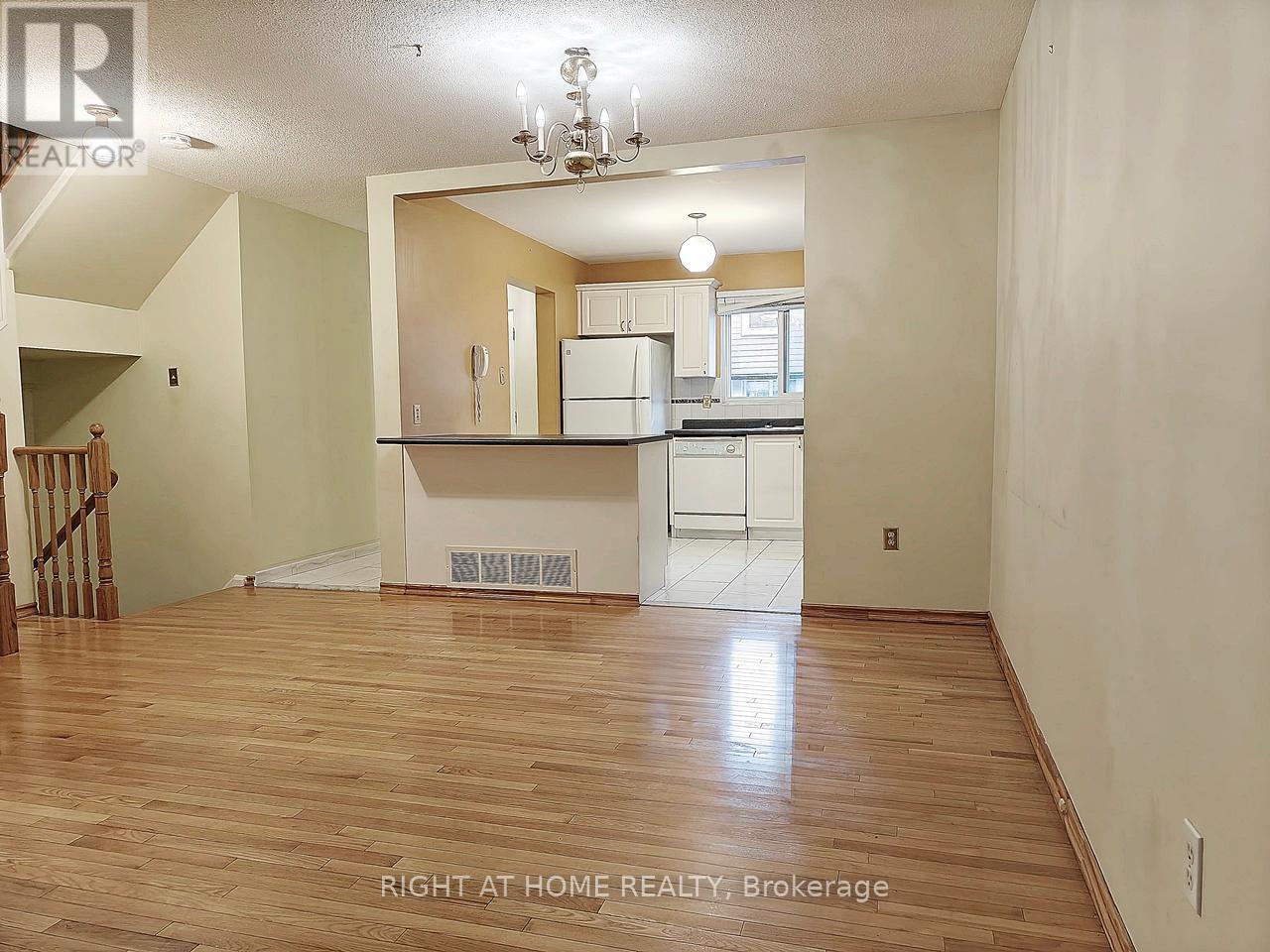 61 - 15 Brimwood Boulevard, Toronto, Ontario  M1V 1E1 - Photo 9 - E12991728