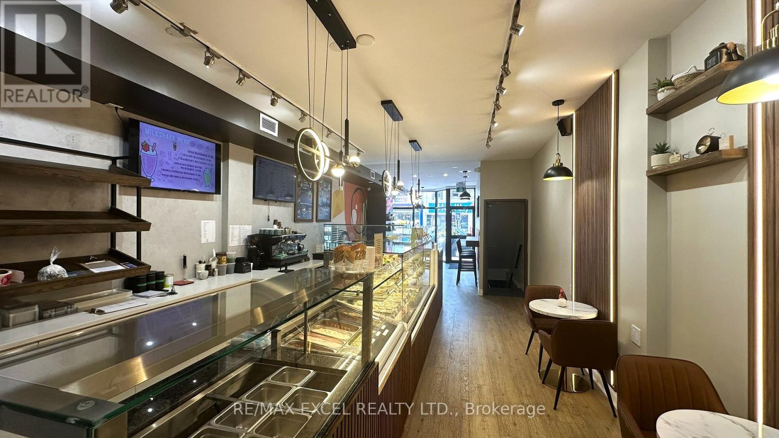 563 Danforth Avenue, Toronto, Ontario  M4K 1P9 - Photo 9 - E12991812