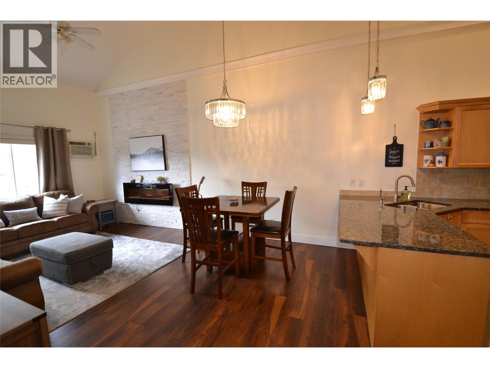 2120 Shannon Ridge Drive Unit# 304 West Kelowna Photo 4 2120 Shannon Ridge Drive Unit# 304 West Kelowna Photo 4