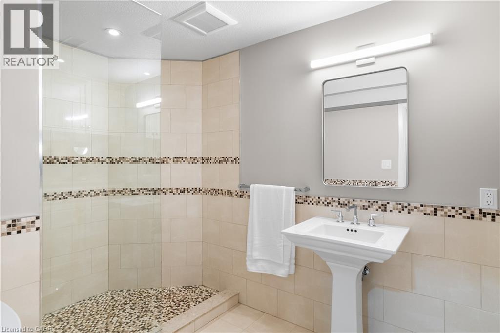 2 Cloverlea Crescent, St. George, Ontario  N0E 1N0 - Photo 38 - 40803868