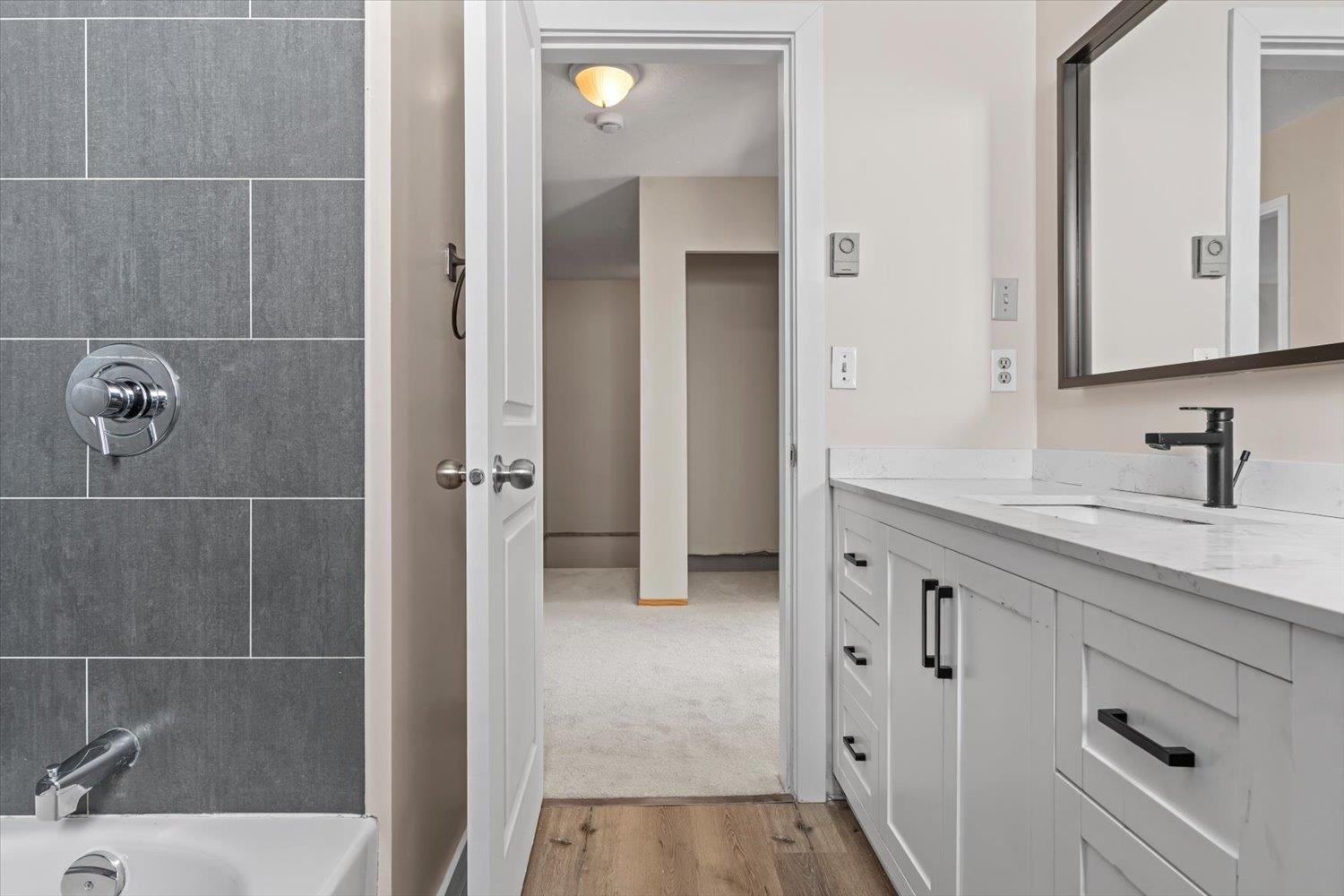 8547 Mccutcheon Avenue, Chilliwack Proper South, Chilliwack, British Columbia  V2P 7L3 - Photo 13 - R3110328