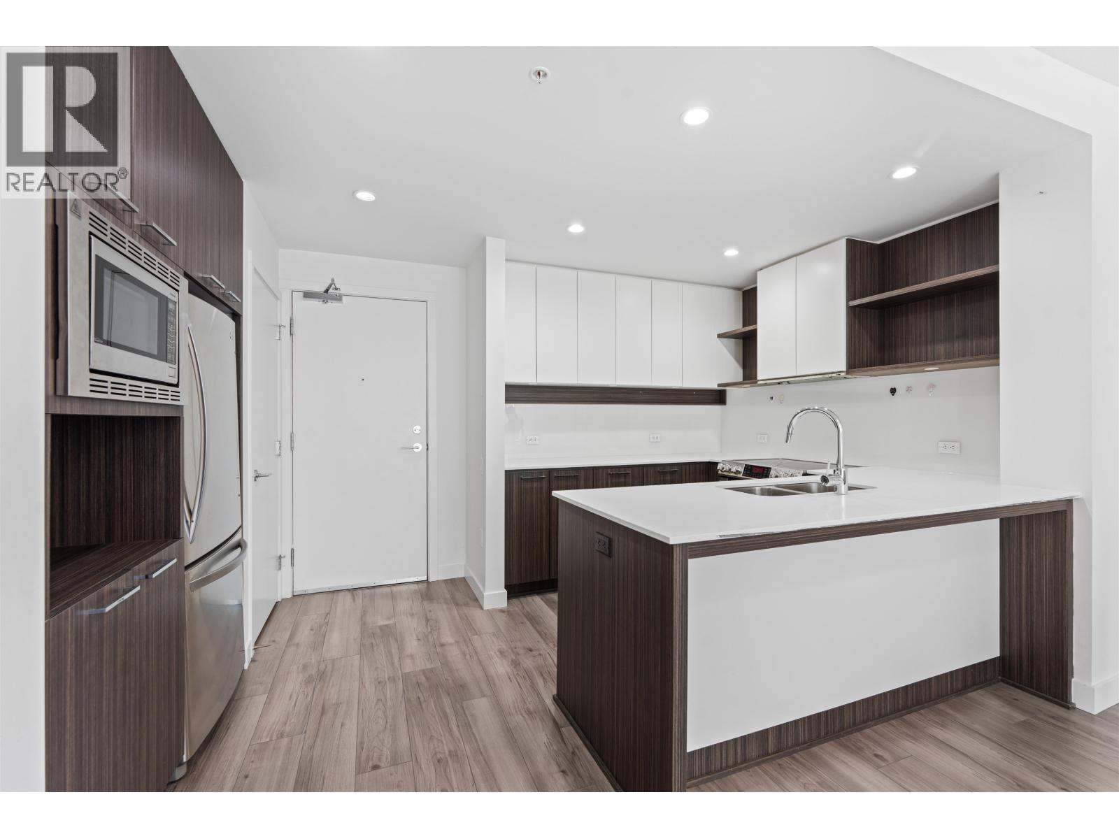 209 9250 University High Street, Burnaby, British Columbia  V5A 0B3 - Photo 3 - R3110287