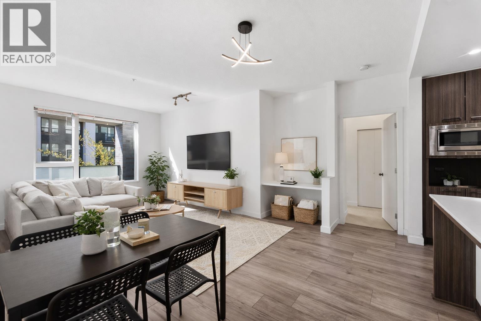 209 9250 University High Street, Burnaby, British Columbia  V5A 0B3 - Photo 4 - R3110287