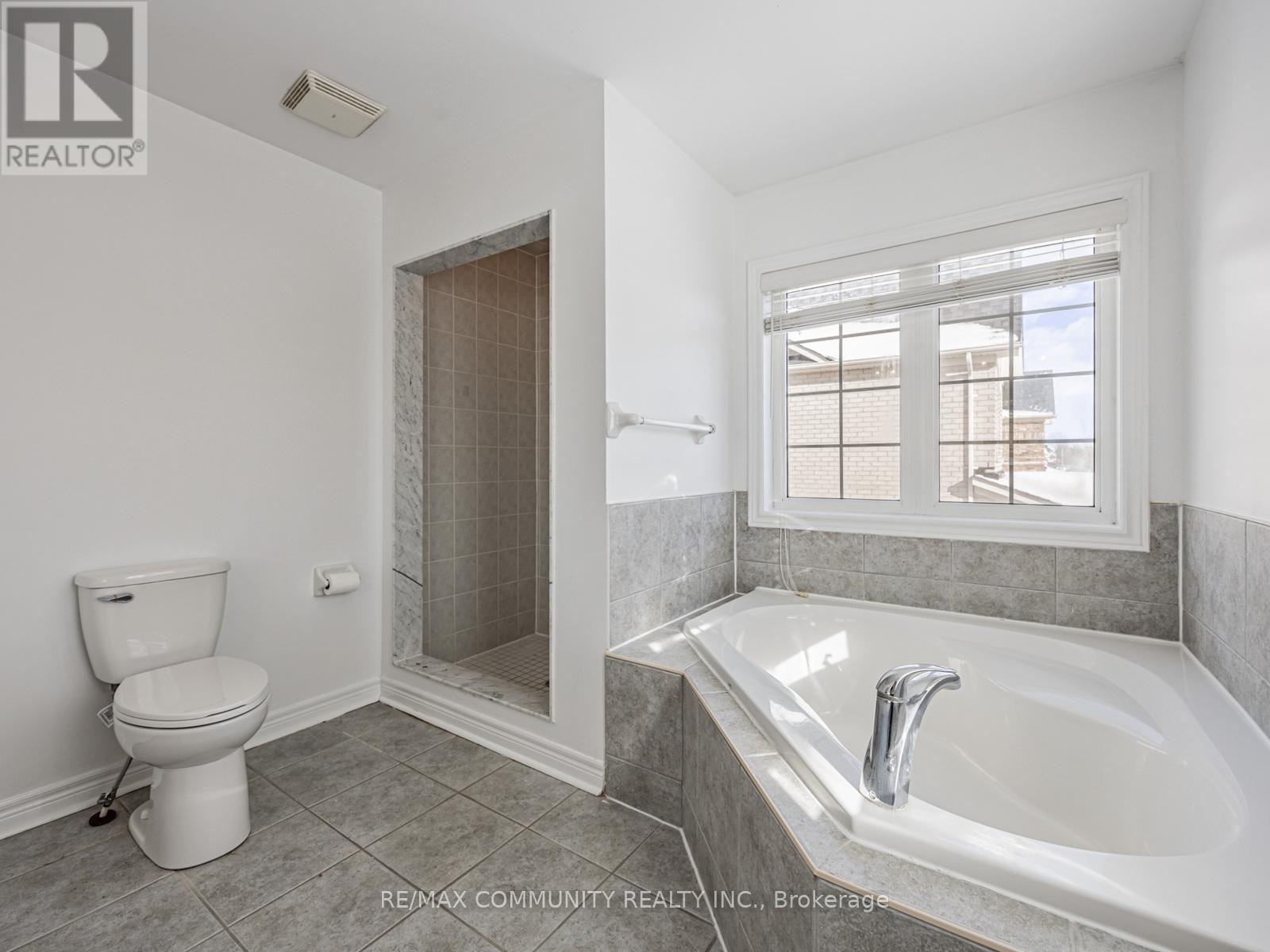 2 John Davis Gate, Whitchurch-Stouffville, Ontario  L4A 0B6 - Photo 34 - N12991690