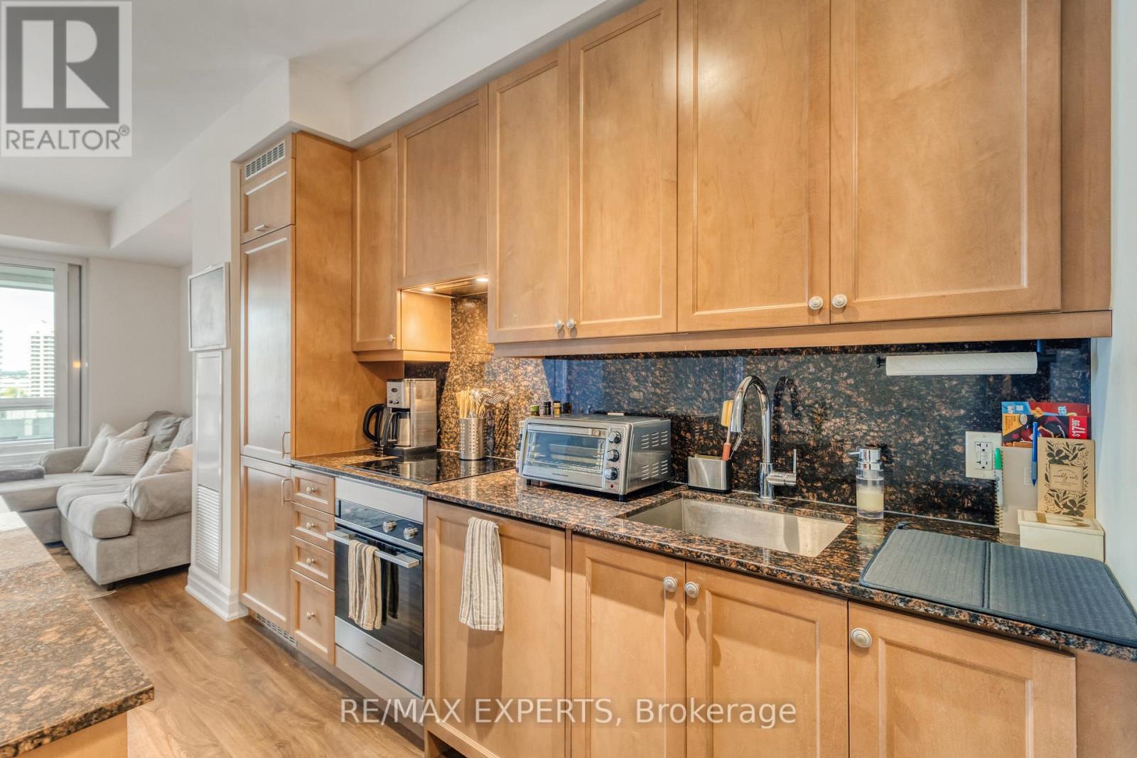 702 - 9085 Jane Street, Vaughan, Ontario  L4K 0L8 - Photo 7 - N12991702