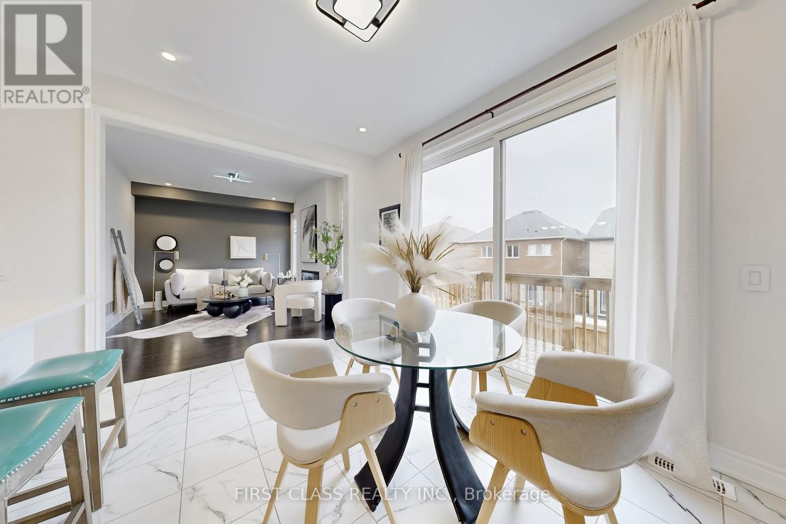 116 Carriage Shop Bend, East Gwillimbury, Ontario  L9N 0Y3 - Photo 17 - N12991740