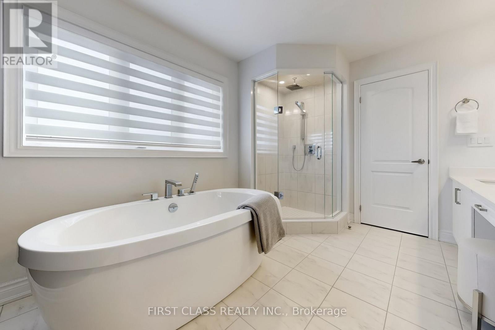 116 Carriage Shop Bend, East Gwillimbury, Ontario  L9N 0Y3 - Photo 27 - N12991740