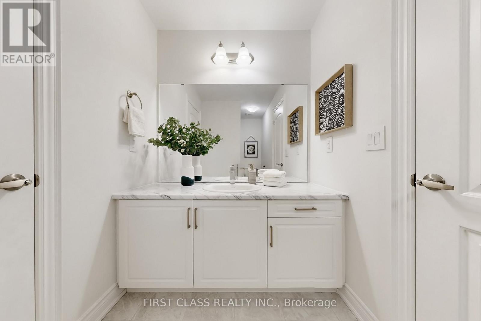 116 Carriage Shop Bend, East Gwillimbury, Ontario  L9N 0Y3 - Photo 30 - N12991740