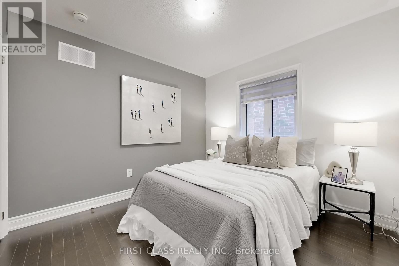 116 Carriage Shop Bend, East Gwillimbury, Ontario  L9N 0Y3 - Photo 31 - N12991740