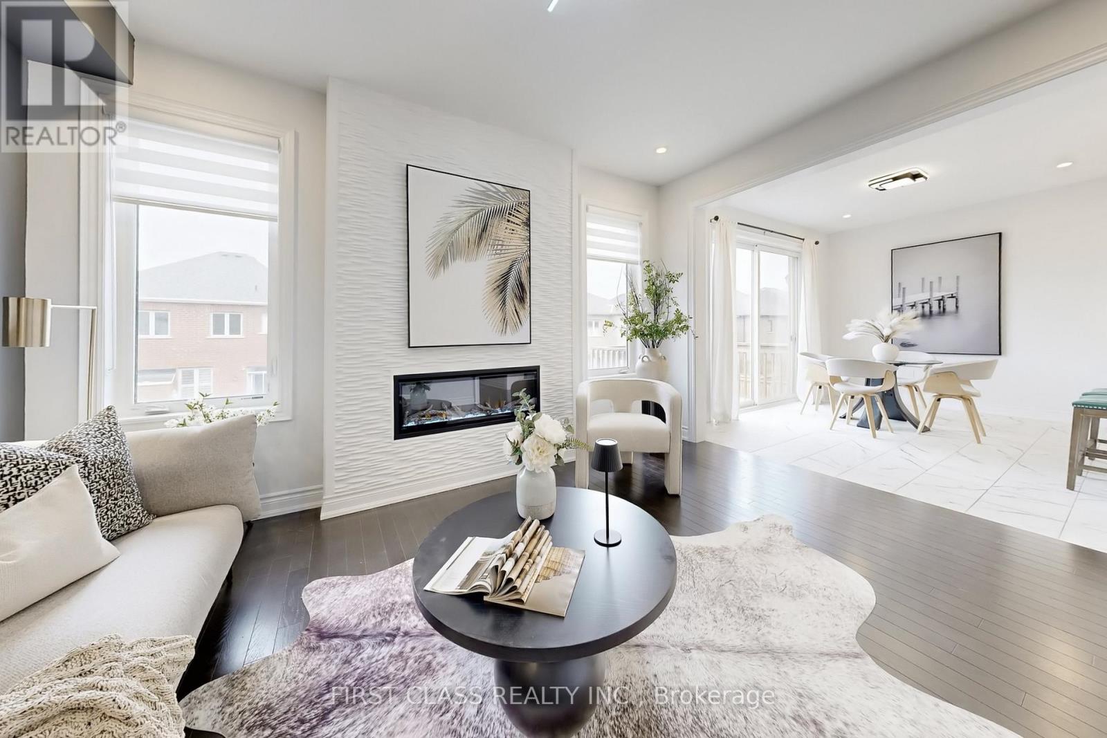 116 Carriage Shop Bend, East Gwillimbury, Ontario  L9N 0Y3 - Photo 4 - N12991740