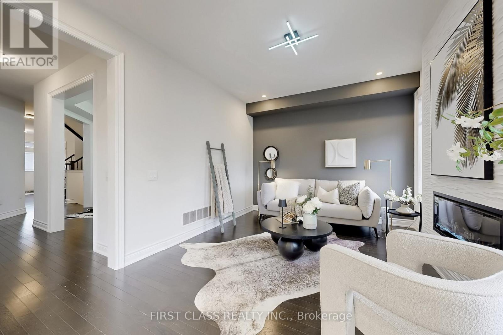 116 Carriage Shop Bend, East Gwillimbury, Ontario  L9N 0Y3 - Photo 7 - N12991740