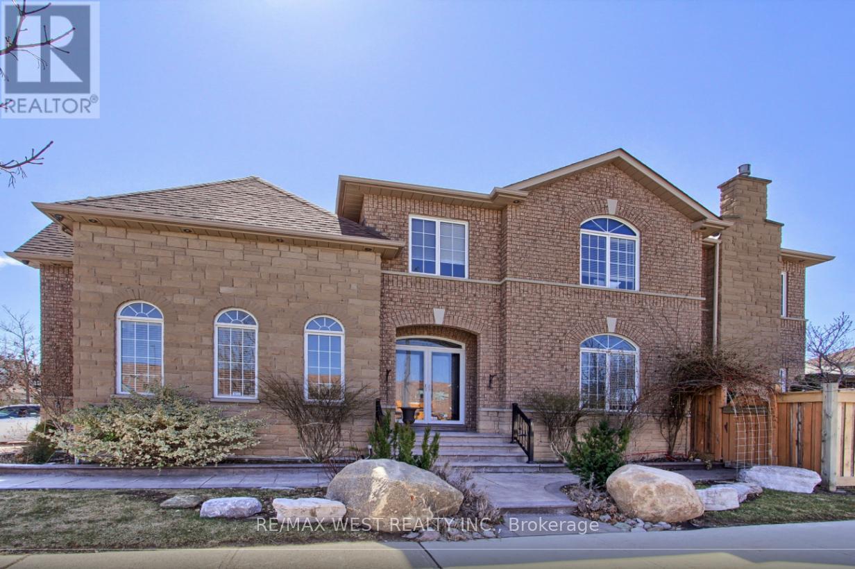 2 SGOTTO BOULEVARD, Vaughan, Ontario