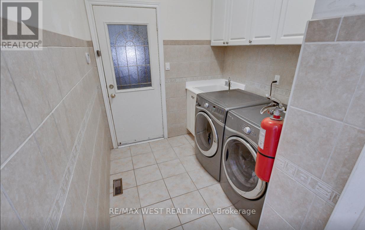 2 Sgotto Boulevard, Vaughan, Ontario  L4H 1X1 - Photo 29 - N12991754