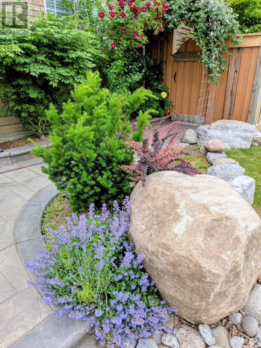 2 Sgotto Boulevard, Vaughan, Ontario  L4H 1X1 - Photo 47 - N12991754