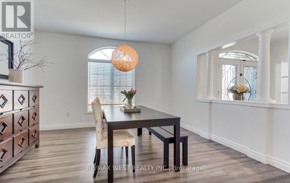 2 Sgotto Boulevard, Vaughan, Ontario  L4H 1X1 - Photo 8 - N12991754