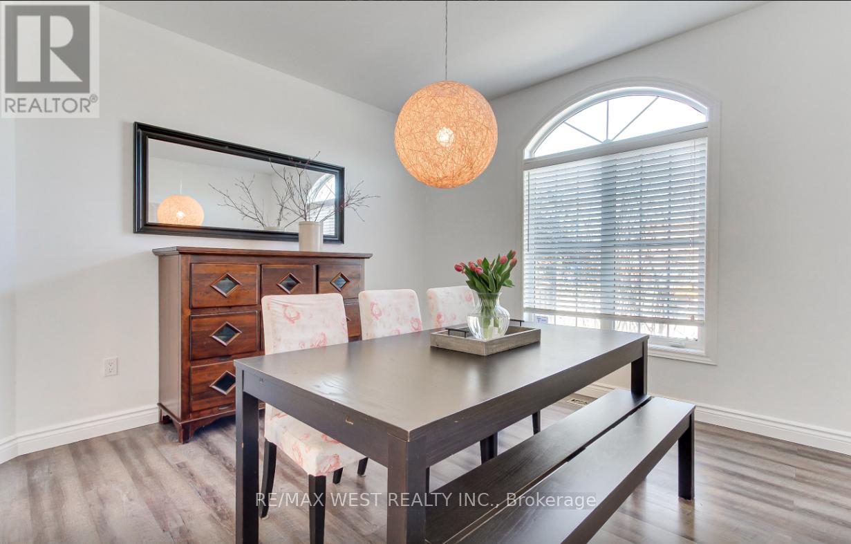 2 Sgotto Boulevard, Vaughan, Ontario  L4H 1X1 - Photo 9 - N12991754