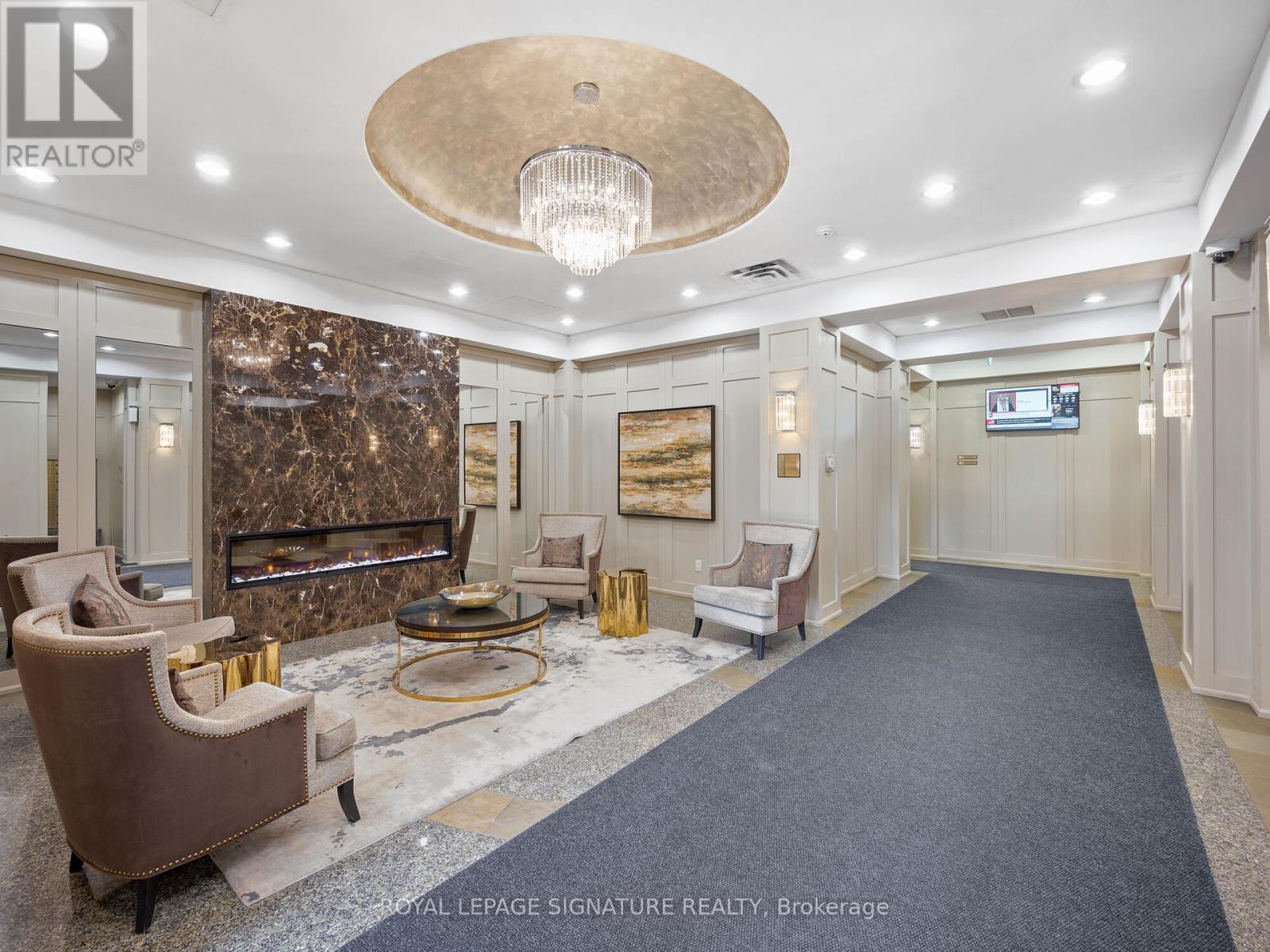 502 - 9 Northern Hts Drive, Richmond Hill, Ontario  L4B 4M5 - Photo 3 - N12991814