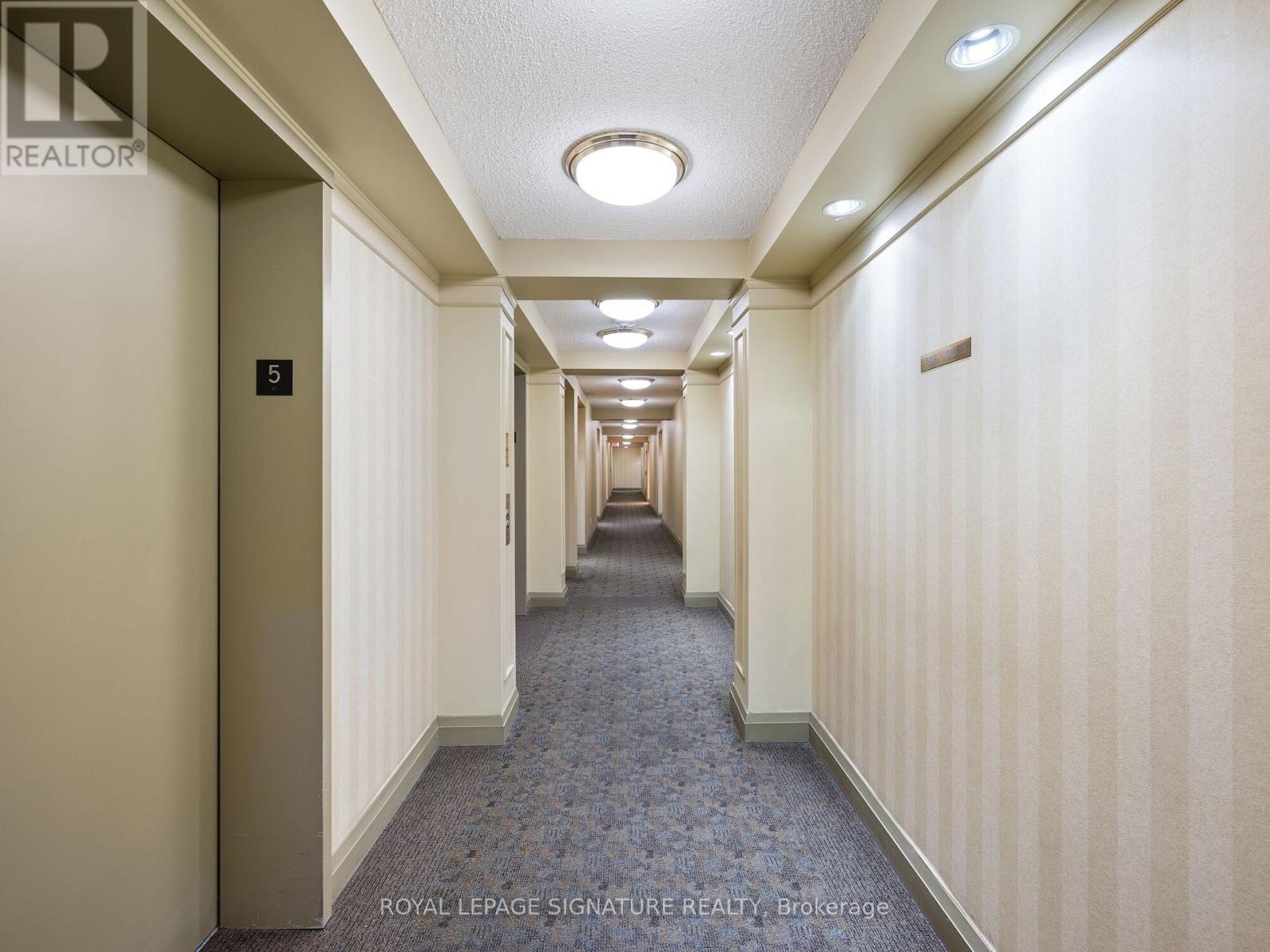 502 - 9 Northern Hts Drive, Richmond Hill, Ontario  L4B 4M5 - Photo 5 - N12991814