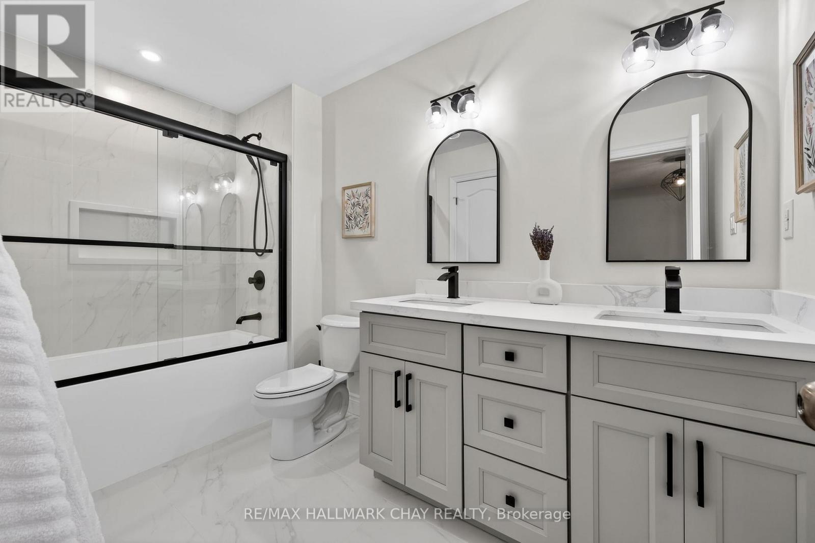 91 Hammill Heights, East Gwillimbury, Ontario  L0G 1M0 - Photo 21 - N12991874