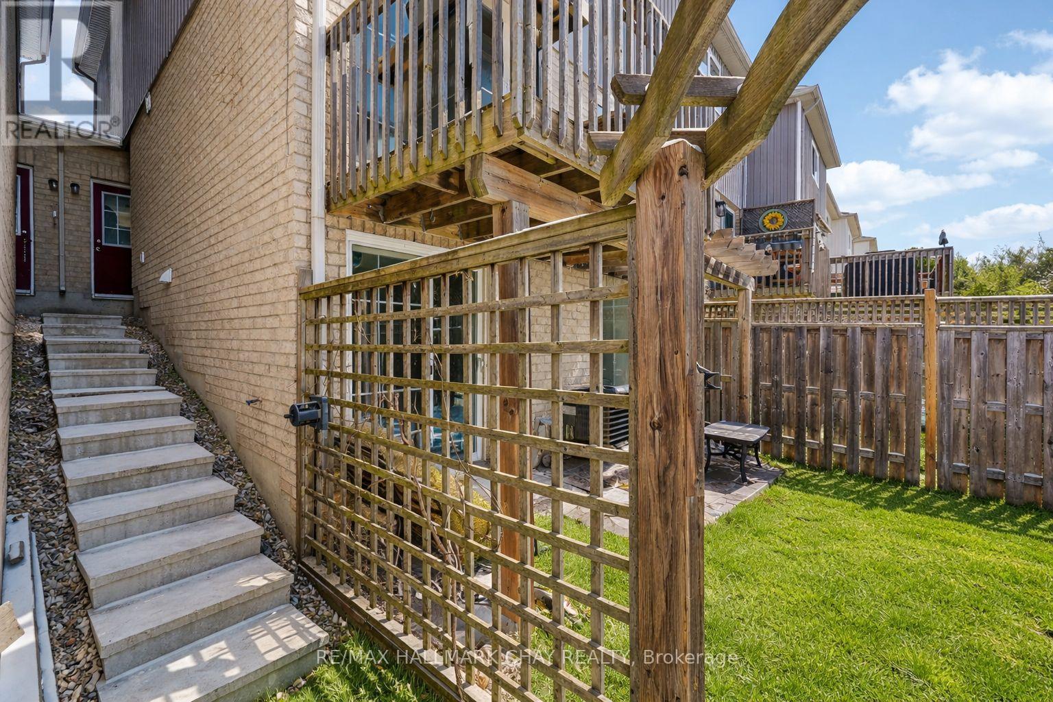 91 Hammill Heights, East Gwillimbury, Ontario  L0G 1M0 - Photo 34 - N12991874